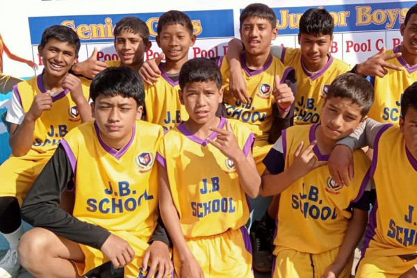 आयोजक जेबी स्कुल क्वार्टरफाइनलमा